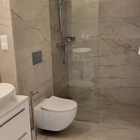 Opal - Family & Lägenhet *